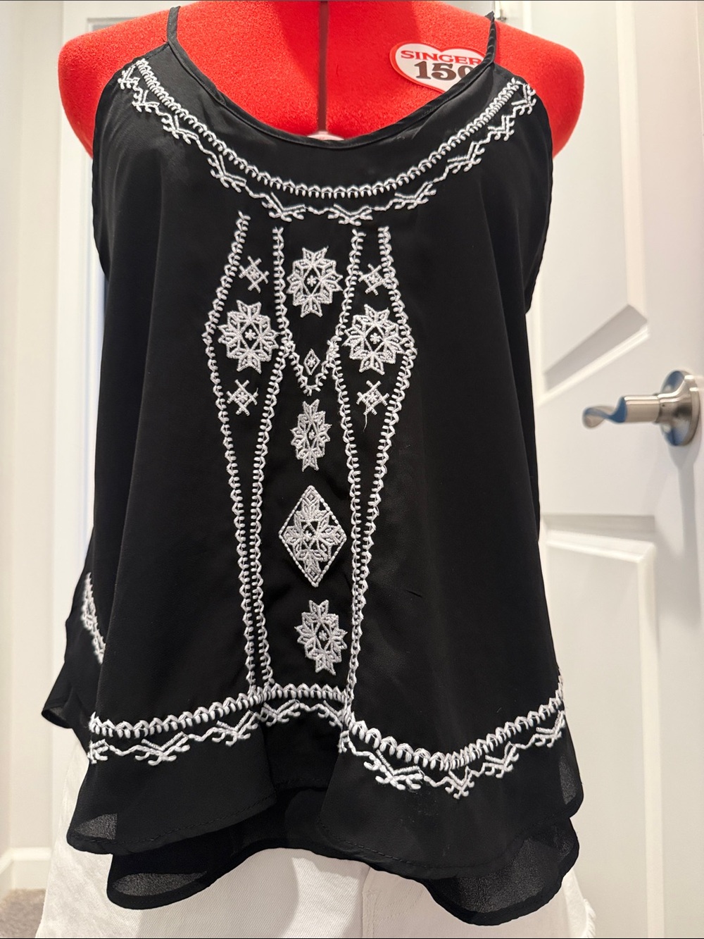 BONGO Black Sleeveless Embroidered Camisole